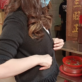 台中廟裡拜拜の画像