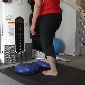 76歳女性バランストレーニングの画像