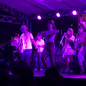 今日はレディオ湘南は特別編成の為、いつサザンが流れるかわかりませんf^_^;)の画像