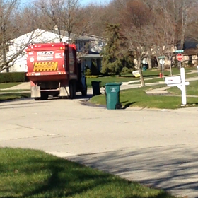 アメリカのゴミ収集車の画像