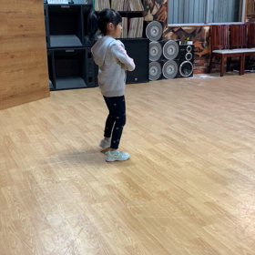 娘のダンス教室の画像