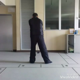 左一軸スイングの画像