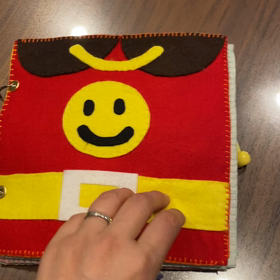 手作りフェルト絵本の画像