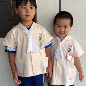 2人で夏服の画像