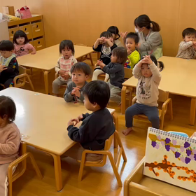 朝の会　歌『まつぼっくり』うさぎ組の画像