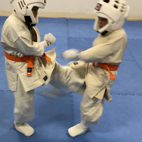 試合形式の組手練習の画像