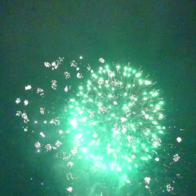 花火終わったと思うな(=｀ェ´=)の画像