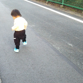 歩く動画の画像