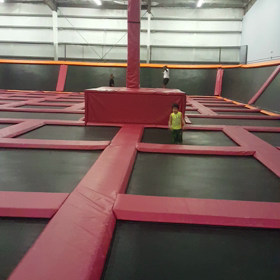 トランポリン部。の画像