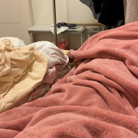 ワイ　ベッドの上でお戯れになる(/・ω・)/の画像