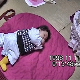 さえりんの❤️ま❗マ❗まだまだ寝ないみたい‼️遅いのにおめめ固いねさえりん❤️の画像