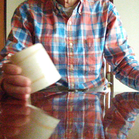 消えたカップの画像