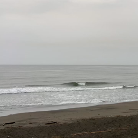 5月27日千葉北、東浪見の朝の波の画像