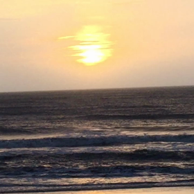 9月5日千葉北、東浪見の朝の波の画像