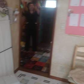 マツーラさんと風車の画像