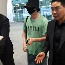 ジョンソク君　仁川到着の画像