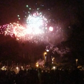 ワイキキリゾート花火の画像