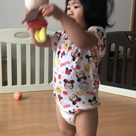 朝からパンイチで踊るやつの画像