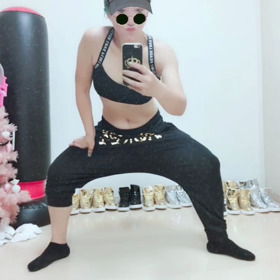 スマホン置いてわたしのスタジオで踊りましょうの画像