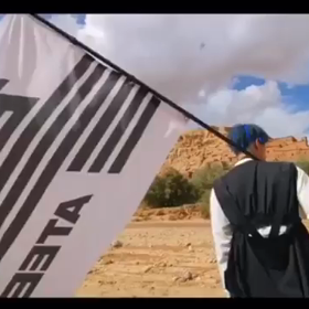 また韓国アーティストの画像