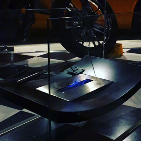 車、バイク、炎、酒の画像