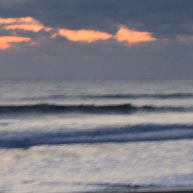 1月15日千葉北、東浪見の朝の波の画像