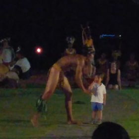 タヒチアンダンス　可愛い参加者の画像