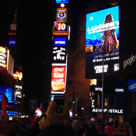 New York Times Square で年越しカウントダウンを迎えるためにの画像