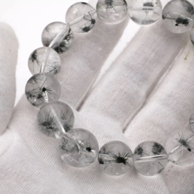 星入り水晶のブレスレット、動画でご紹介します♪の画像