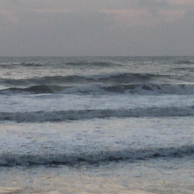 10月26日千葉北、東浪見の朝の波の画像