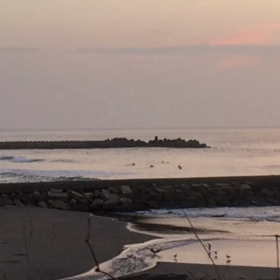 8月31日千葉北、東浪見の朝の波の画像