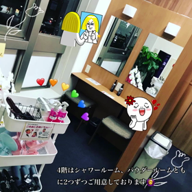 [4階］パウダールーム4つお席あります♪の画像