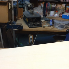 牛乳パックが歩いてる？の画像