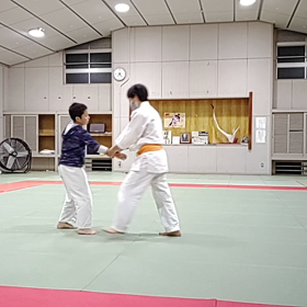 両手取りの画像