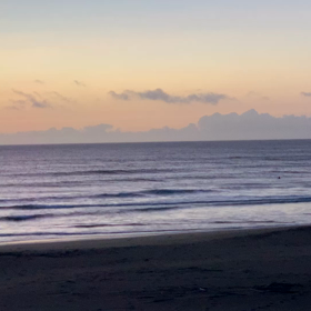 8月10日千葉北、東浪見の朝の波の画像
