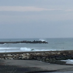 4月12日千葉北、東浪見の朝の波の画像