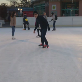 68のジジイが一人で豊島園のアイススケートにいくの画像