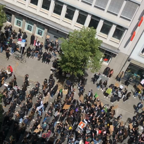 ドイツのデモ✴︎✴︎クラスターやん！の画像