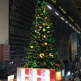 京都駅ビル「クリスマスツリー」の画像