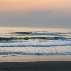 3月18日千葉北、東浪見の朝の波の画像