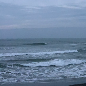 1月24日千葉北、東浪見の朝の波の画像