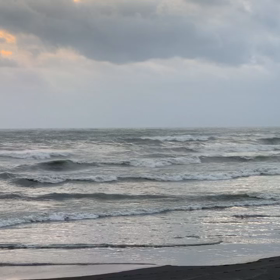 1月28日千葉北、東浪見の朝の波の画像