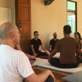 アサナヨガマッサージ    サンシャインスクールの画像