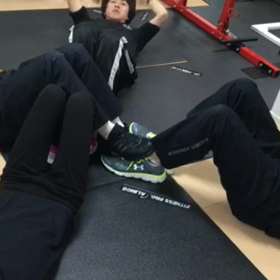 大分パーソナルトレーニングダイエットスタジオ..ワイズボディメイクの腹筋風車の画像