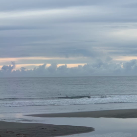 8月1日千葉北、東浪見の朝の波の画像