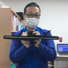 子どもたちが作った動画が空中に浮き出るすごい装置！の画像