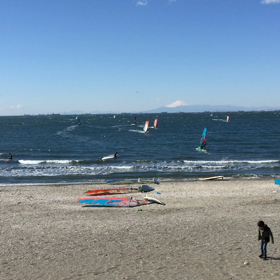 真冬のサーファー  in検見川浜の画像