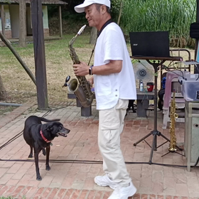 愉悅的唱歌（吠叫聲）の画像