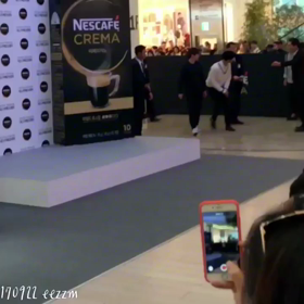 ボゴミサイン会動画の画像