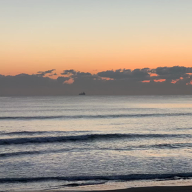 12月16日千葉北、東浪見の朝の波の画像